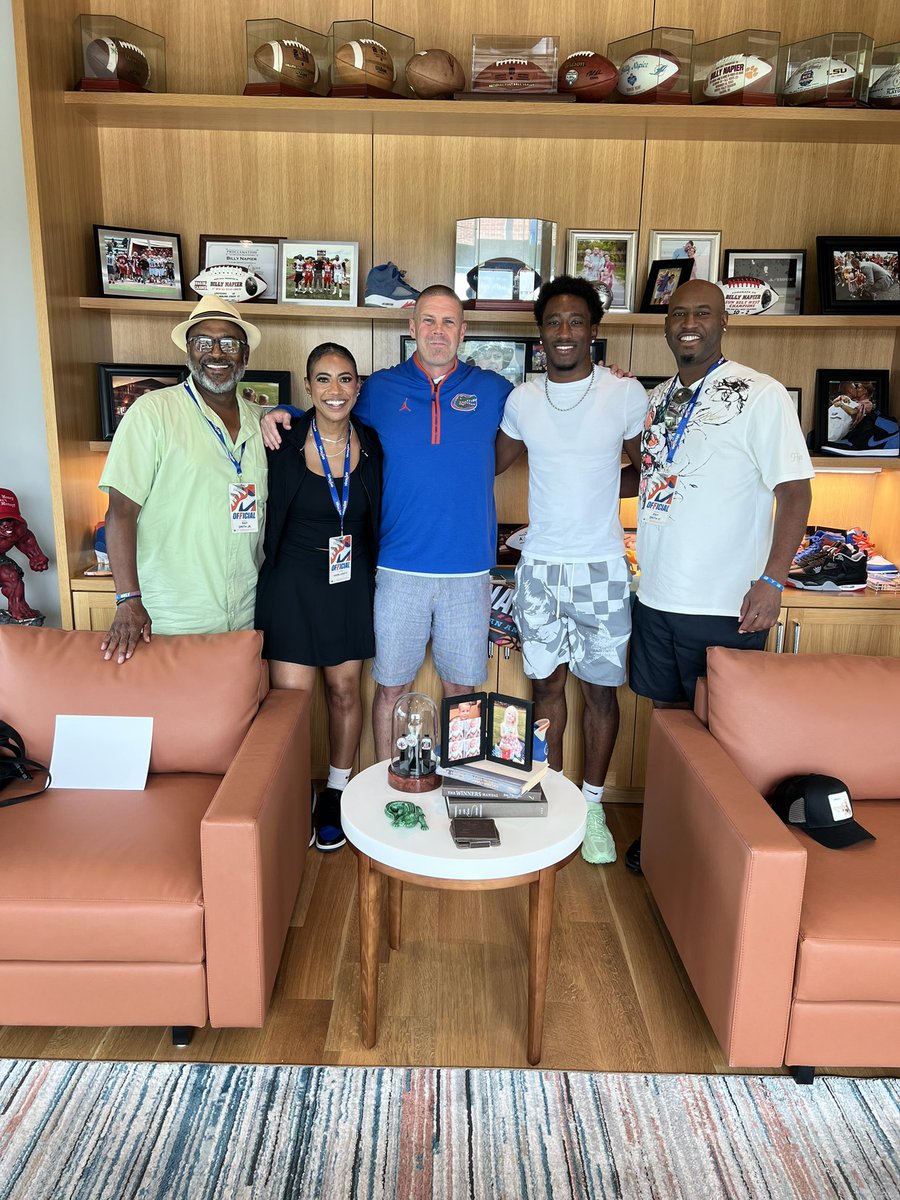 HAD A AMAZING TIME AT FLORIDA THANK YOU TO GATOR FAMILY #GoGators <a href="/CoachBillyG/">Coach Billy Gonzales</a> <a href="/coach_bnapier/">COACH BILLY NAPIER</a> <a href="/CoachDeckUF/">David Doeker</a> <a href="/CoachJRayburn/">Jeff Rayburn</a> <a href="/LSHS_FBRecruits/">Lone Star HS Football Recruiting</a> <a href="/drkharp/">Kelly Withee Harper</a> <a href="/Marchen44/">On Da Marc Sports🏈</a> <a href="/SWiltfong_/">Steve Wiltfong</a> <a href="/samspiegs/">Sam Spiegelman</a>