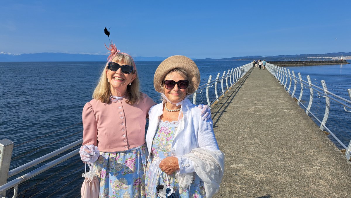 The Jane Austen Society of North America, Victoria Region, enjoyed a promenade along the Breakwater this morning. #yyj #janeausten #victoriabc