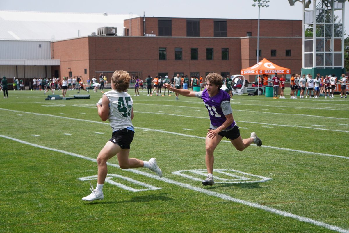 Had a great time competing today at <a href="/MSU_Football/">Michigan State Football</a> camp!
<a href="/CoachHawk_5/">Courtney Hawkins</a> <a href="/aaronpflugrad/">Aaron Pflugrad</a>