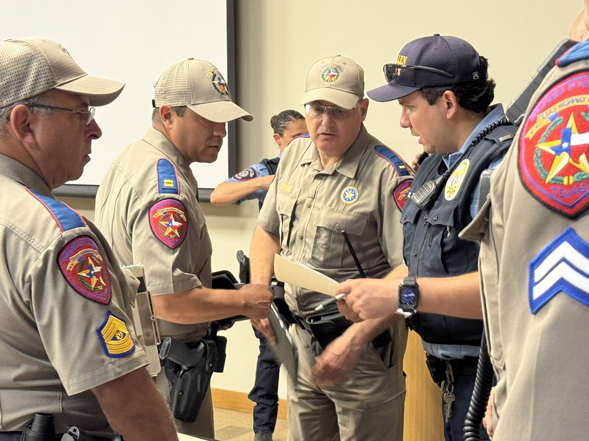 🚨Mission: Safety Accomplished🚨

From the RGV to Austin, our <a href="/TxDPS/">Texas DPS</a> South Texas Region Troopers stood tall—working with local and federal partners to ensure peaceful and safe protests across Texas.

Strong work, South Texas.

#Safety #ProtectTexas #AlwaysReady #MissionSuccess