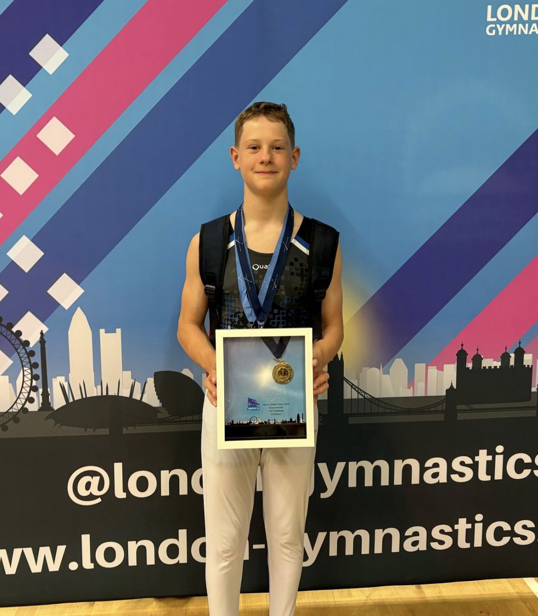 Sugdarno2's tweet image. L has had a amazing day at the Men’s U14’s London Open Championship Challenge , Walking away with 1st place 🥇 overall @OutwoodValleyPE @Outwood_Valley 😁🏆