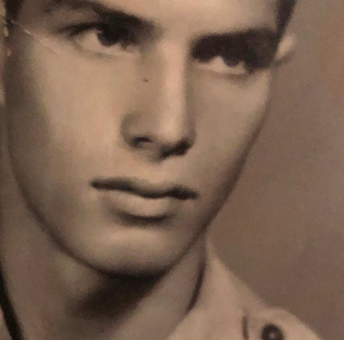 adrianathereal's tweet image. Wishing i could wish my father a #HappyFathersDay Wishing every dad a great day, celebrating your paramount importance on your children’s lives.