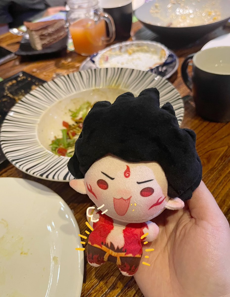 hersky203's tweet image. #哪吒 #哪吒之魔童降世  之前在玩朋友的克劳德娃娃时就想尝试一下充棉的立体发片,打了几版终于做出来了，面皮当然是我喜欢的豆豆眼，为了更拽一点做了翘到天的猫猫嘴