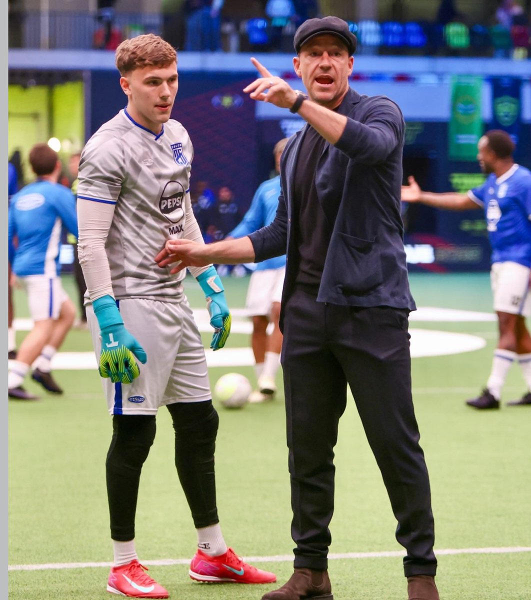 ChangingRoomEst's tweet image. ⚽CRE Grip Socks – Built for the Game.
Ft Goalkeeper @maccagk
No slip. No limits. Just performance.
CRE Grip Socks give you the traction, stability & control to dominate every match.
✅Anti-slip sole
✅Cushioned support
✅no blisters, no distractions
✅Trusted by ballers