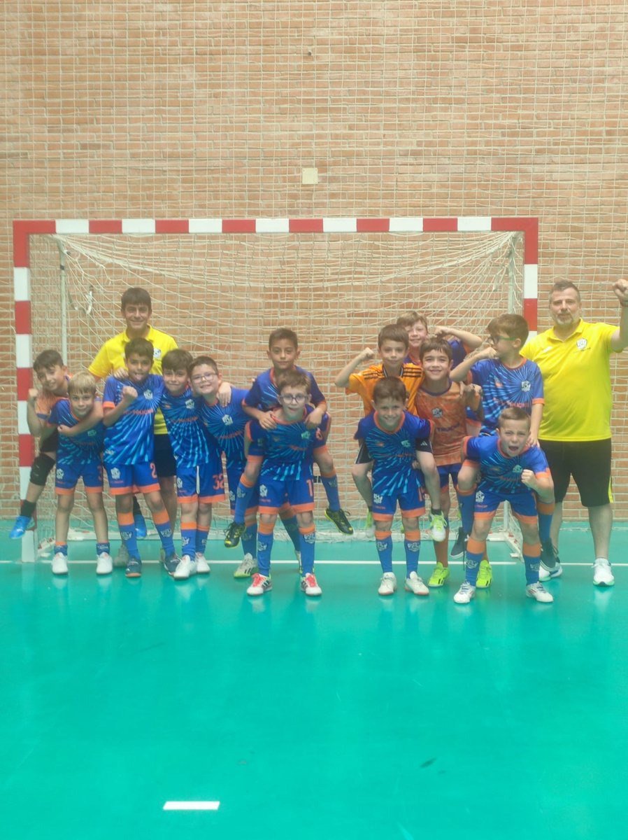 Gran torneo de fase final de los chicos de <a href="/Goyinho8/">Goyo</a> y Santi donde demostraron lo aprendido durante el año y que unos penaltis ganados no consiguieron dar el pase a la final 🧐
#123Diagonal 
#familiadiagonal