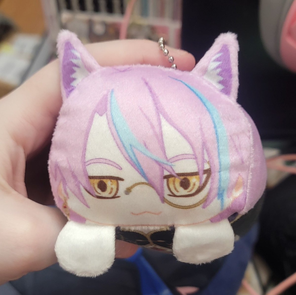 lokittlesart's tweet image. Sneak peek of my merch for the Rui cupsleeve ^^