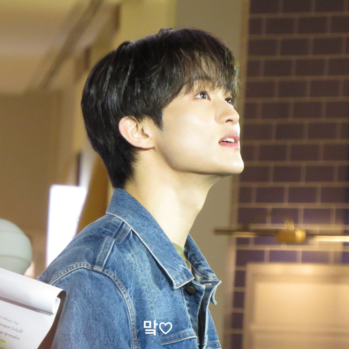 typemk82's tweet photo. 🤏🐯
#마크 #MARK
#DoConcertxMARK_TheFirstfruit https://t.co/AXF5sAcZOo