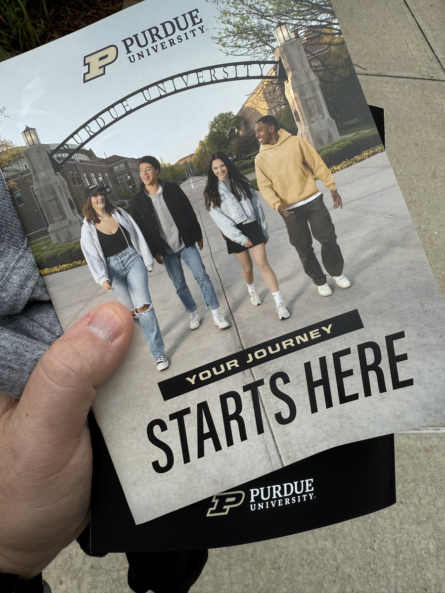 Aways such an amazing time at <a href="/PurdueSoccer/">Purdue Soccer</a> ID Camps! Thank you so much to the coaching staff Richard Moodie, <a href="/Reward1991/">Rob Ward</a>, Adrian Ferreira Cabado, <a href="/CarsonPurdueAC/">Carson Hamner</a> and the players <a href="/edwards_emily_/">emily edwards</a> and Kayla Budish for hosting! #BoilerUp 🚂⚽️