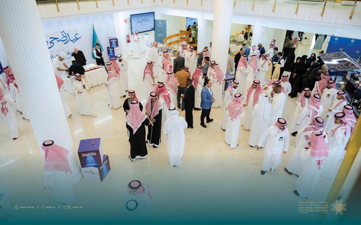 #جامعة_نايف_العربية تُعايد منسوبيها بمناسبة #عيد_الأضحى المبارك، بحضور معالي رئيس الجامعة، وعدد من القيادات والموظفين.