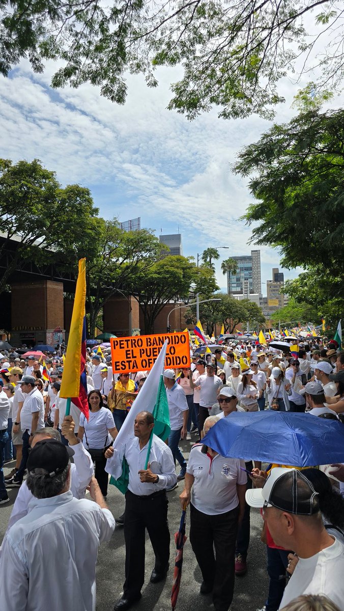 Ahi tiene <a href="/petrogustavo/">Gustavo Petro</a> su consulta popular

Colombia grita: FUERA PETRO

#MarchaDelSilencio
#DomingoALaCalle
