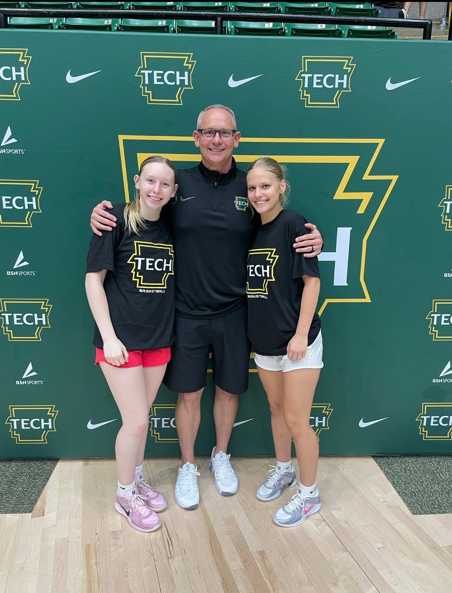 StoneChezney's tweet photo. Thank you for a great camp @ATUWBasketball 💚💛 @WilbersDave @DaveWilbers @bpalm5 @RonnieGrice4 @Cstone06151972 https://t.co/hlfP1uROd8