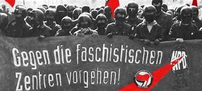 Gegen_die_AfD's tweet image. „Seid betroffen – aber bitte bloß kein Streit.“
Rechter Terror ist Alltag. Eure Betroffenheit ist Beihilfe.
#freienwalde 
Zeit für antifaschistischen Selbstschutz / Antifa ist kein Trachtenverein. #NoAfD #NoAfD