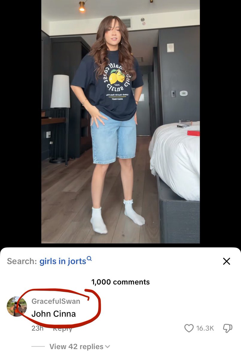 I opened TikTok and this is the first thing I see LMAOOO