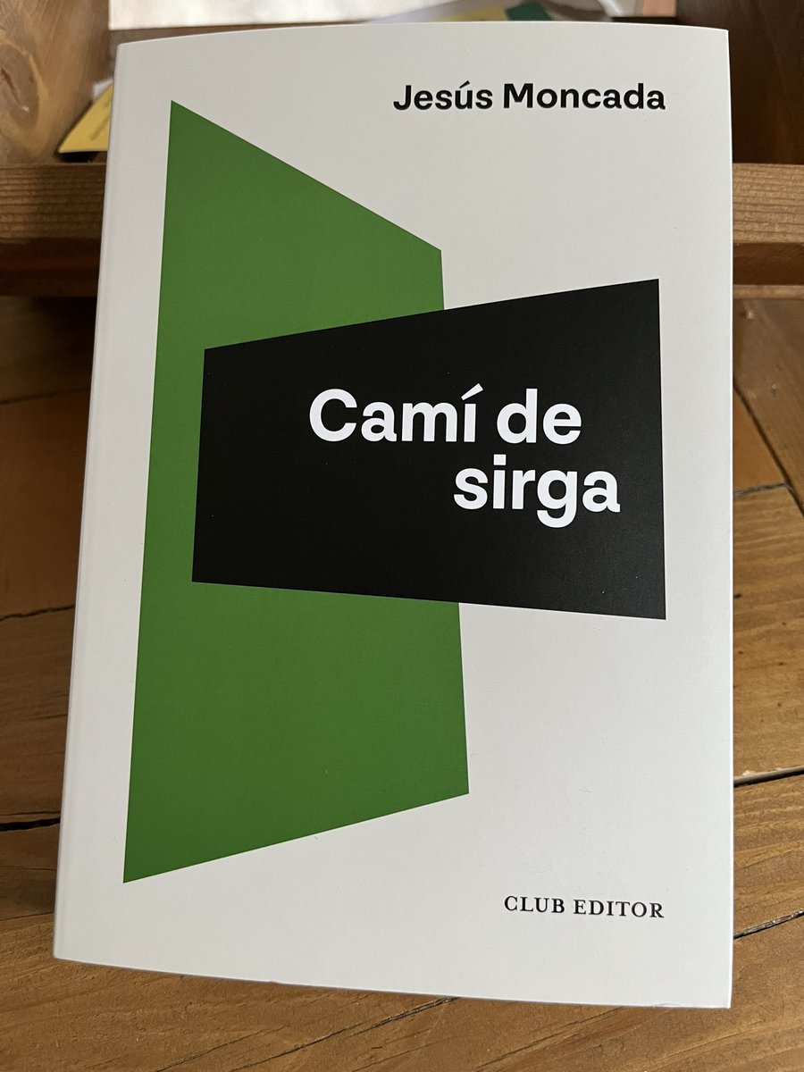 Guillem 🦋🏳️🌈 (@mahler_77) on Twitter photo Acabat. N'he gaudit molt la relectura. En recordava fragments. I si, que bé escriu Moncada. I quin univers tan particular crea amb els seus grans personatges! I els tocs perfectes d'humor. I amb el magnífic complement els postfacis de la #MònicaBatet i <a href="/arturgfuster/">Artur Garcia Fuster</a> <a href="/elclubeditor/">Club Editor</a> Acabat. N'he gaudit molt la relectura. En recordava fragments. I si, que bé escriu Moncada. I quin univers tan particular crea amb els seus grans personatges! I els tocs perfectes d'humor. I amb el magnífic complement els postfacis de la #MònicaBatet i <a href="/arturgfuster/">Artur Garcia Fuster</a> <a href="/elclubeditor/">Club Editor</a>