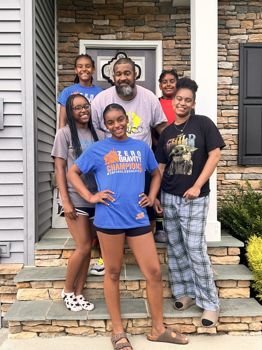 VyktoryaOtey12's tweet image. Happy Father’s Day to the 🐐! Love you so much Daddy!!