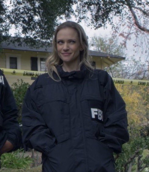jcreaus's tweet photo. there’s just something about them in their fbi coats https://t.co/TVRB5Bk6Li