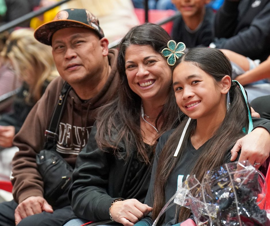 Dads who watch women’s sports&gt;&gt;&gt;

Happy Father’s Day to all the Mojo dads who support our team and share the love of volleyball with their kiddos! We love you. 🏐💙

#SanDiegoMojo #WeAreMojo #MojoRisin #FathersDay2025