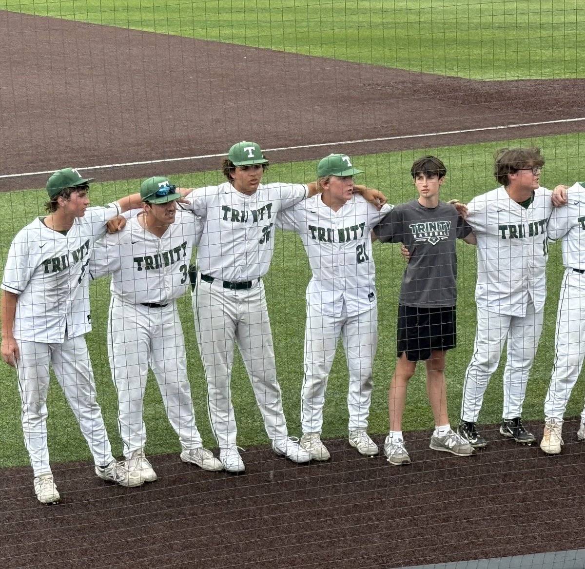 EricJosephSr's tweet image. ☘️🏆STATE CHAMPS! What a ride! Big love to @EJMilliner through it ALL, he stayed strong & loyal. A constant voice of encouragement, always firing up the team! When given the chance, he shined & produced. No ego, just character & HEART. A true brother. So proud of him & this team!