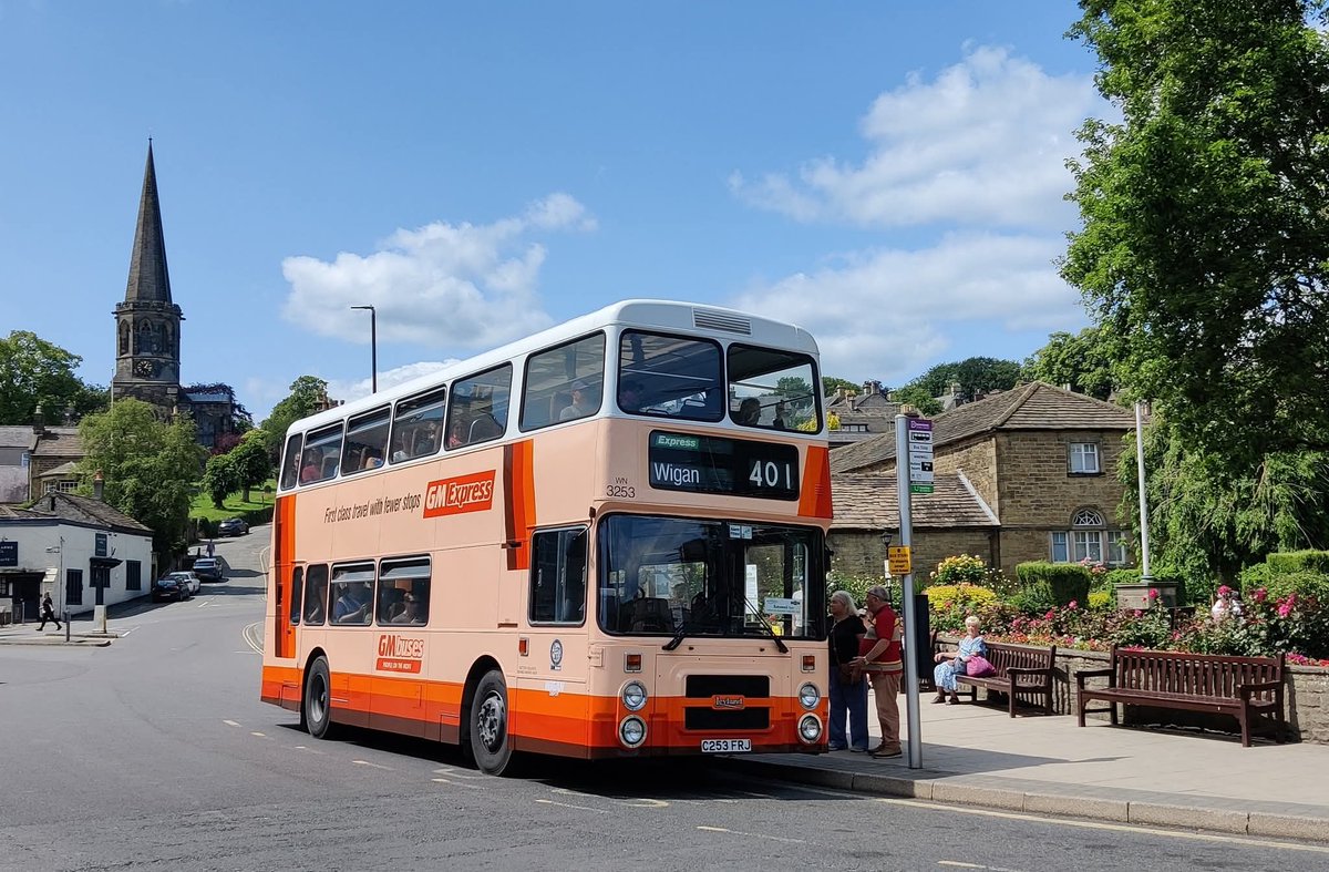 #gm3253 having a day out in the Peak District whilst taking part in the running day at Peak Rail. Seen here in Bakewell 

📷 Simon Flower