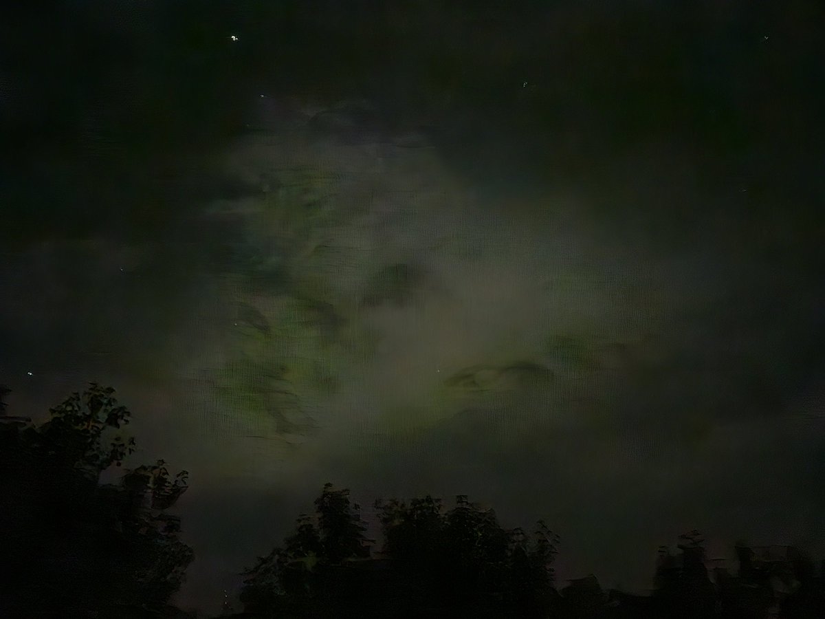 aresonian's tweet image. Night photography clouds reflections of an aurora 

#nightphotography
#nightclouds