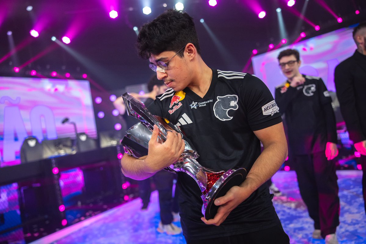 EU SOU CAMPEÃO DA PORRA DO CBLOL 🥹

MUITO OBRIGADO A TODO MUNDO ❤️