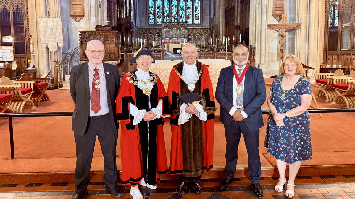 Cllr Mohammed Islam (@mohammedislam_1) on Twitter photo Delighted to attend the Civic Service of Choral Evensong at The Minster to mark the start of the new Mayoral year, in the presence of The Worshipful Civic Mayor of Croydon, Cllr Richard Chatterjee, and the Speaker of Lewisham, Cllr Jacq Paschoud. A truly uplifting occasion. Delighted to attend the Civic Service of Choral Evensong at The Minster to mark the start of the new Mayoral year, in the presence of The Worshipful Civic Mayor of Croydon, Cllr Richard Chatterjee, and the Speaker of Lewisham, Cllr Jacq Paschoud. A truly uplifting occasion.