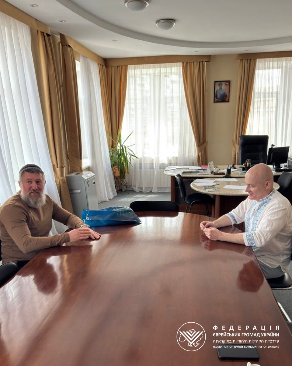 FJCU #Chaplain Meets with Deputy Mayor of #Dnipro Andriy Denysenko to discuss support for servicemen, including spiritual aid and the idea of an interfaith council

The conversation also touched on a wide range of subjects connecting the #FJCU with the city administration.