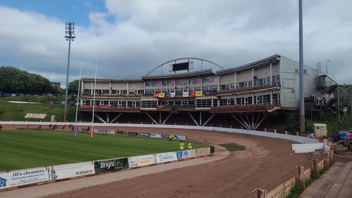 PAUL STANTON (@paulstanton470) on Twitter photo ๐
Sunday 15th June 2025
<a href="/OfficialBullsRL/">Bradford Bulls</a> 18 ๐๏ธ <a href="/YorkRLFC/">York RLFC Knights</a> 20
๐ Odsal Stadium
๐ Betfred Championship
๐ ยฃ21
๐ซ 3,603
#RiseUp #WeAreYork #Together #StrengthInNumbers #RugbyLeague ๐
Sunday 15th June 2025
<a href="/OfficialBullsRL/">Bradford Bulls</a> 18 ๐๏ธ <a href="/YorkRLFC/">York RLFC Knights</a> 20
๐ Odsal Stadium
๐ Betfred Championship
๐ ยฃ21
๐ซ 3,603
#RiseUp #WeAreYork #Together #StrengthInNumbers #RugbyLeague