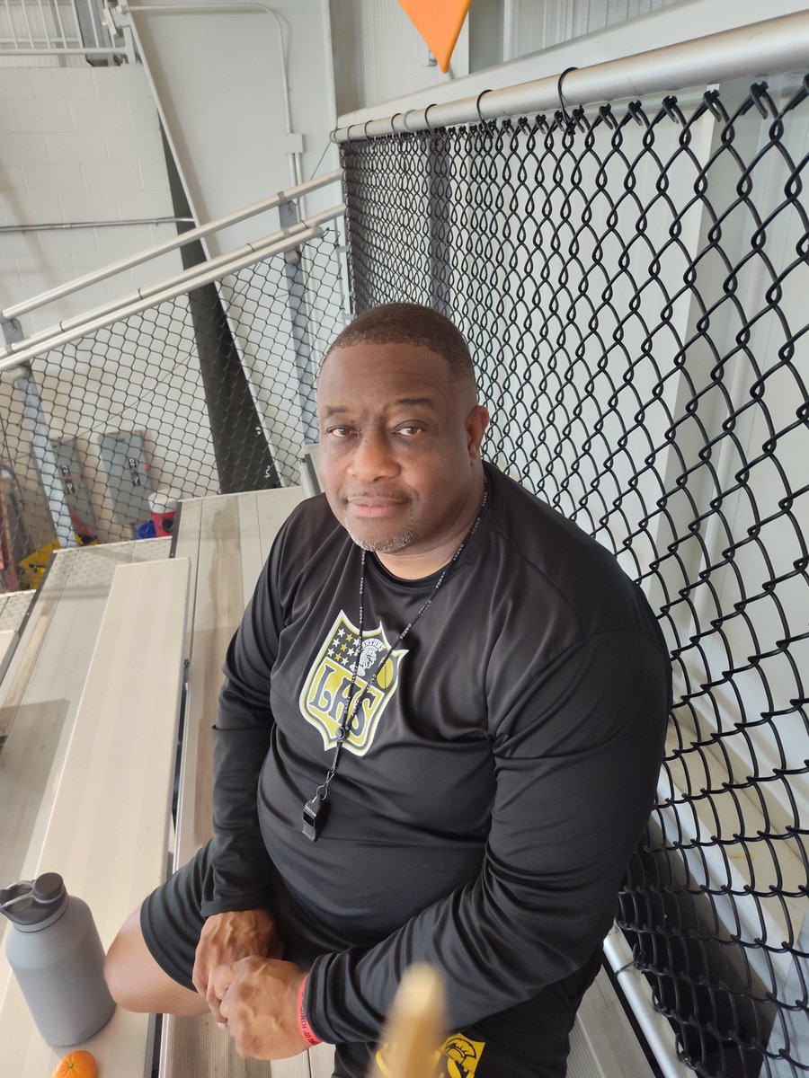 Congrats to Dante Fowler Sr , who was hired last week to take over at Lakewood.