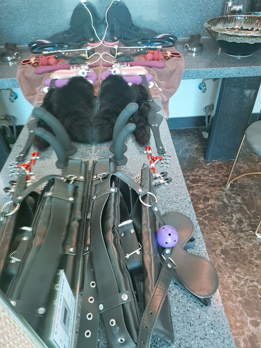 🤴잘생기고 조련잘하는 멜돔 구인
👸이쁘지만 하드한 펨돔 구인
📢band.us/@mdfs6974
▶️6월 정기모임 
#성인기구샾수준 #기차놀이 #각종플난무 #바베큐파티 #한달에1번
🚫저희밴드는 현생에서 자기관리 못해 여자,남자 못만나는 못생,뚱뚱,소추등은 인증에 통과할수없습니다. #수질관리