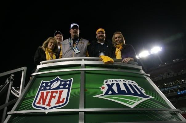 BlakeButler63's tweet image. Happy Father’s Day Pops! Thanks for always pointing me to Christ. Hope you enjoy a day full of playing golf, listening to the Eagles, and falling asleep in your recliner while watching the US Open!