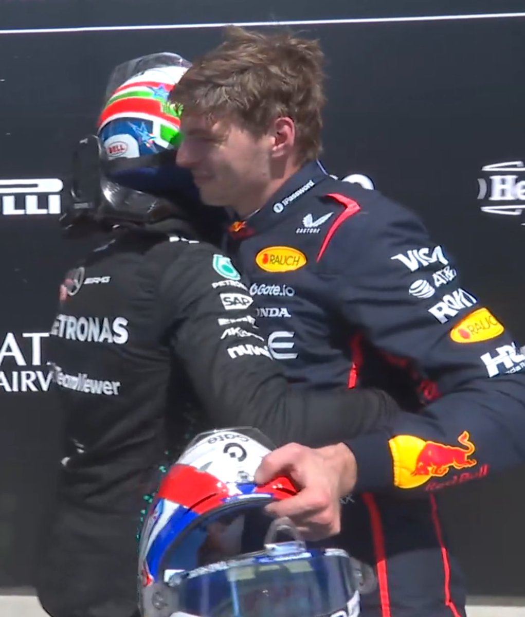 Max congratulating Kimi 🥰