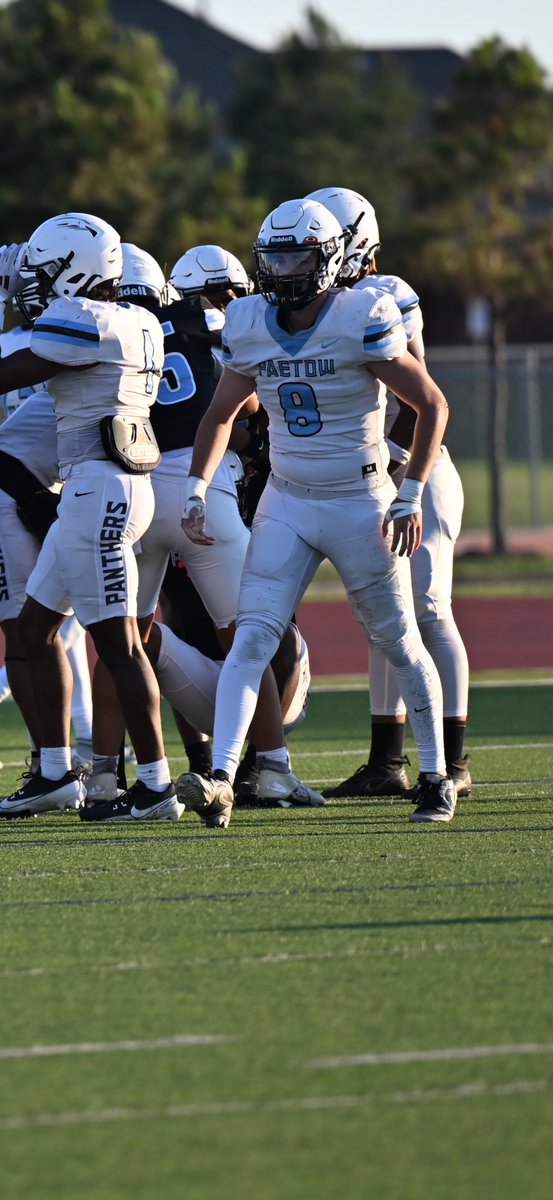 C/O2027 
6,0    200lbs  
Bench : 235
 Squat :335 
Position : mlb/olb 
Email:Beastmlb55@gmail.com 
#PPND
 #DWA