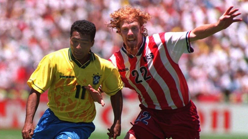 Le Rose Bowl, cette luminosité, les maillots rayés de l’Atletico. J’ai l’impression d’être revenu en 1994. Ne manque plus que Lalas.