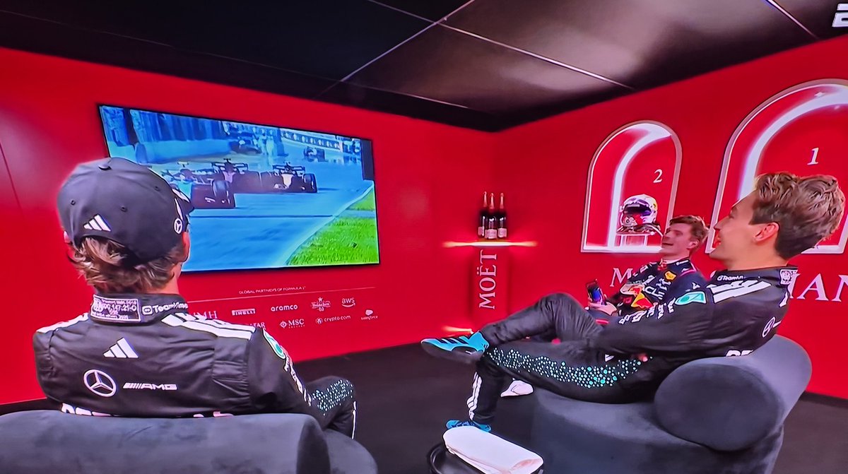 Nada da mas verguenza ajena que esto, la F1 pretendiendo e imponiendo  una situacion incomoda como si fueran amigos despues de unas carreritas a la play 🤌

QUEREMOS SANGRE, PELOTUDOS!