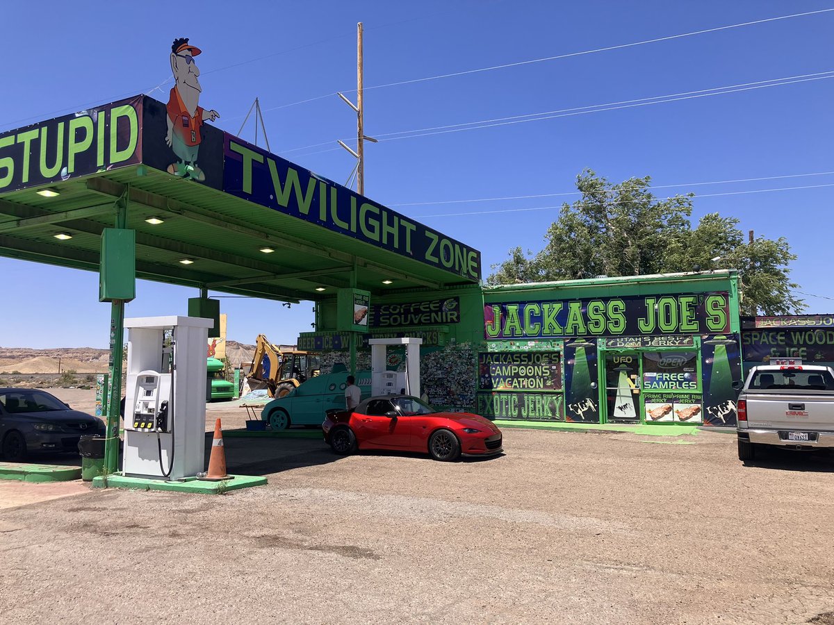 bluntphil's tweet image. AWAY DAY RANDOM SERVICE STATION SHIT - Utah Desert Edition
- Bob Ross socks 🧦 $12