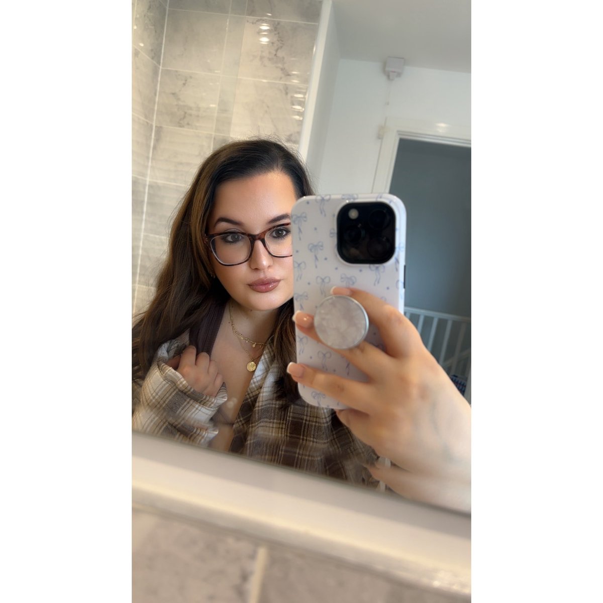 ChelsieHun_'s tweet image. Me 🤝 this mirror