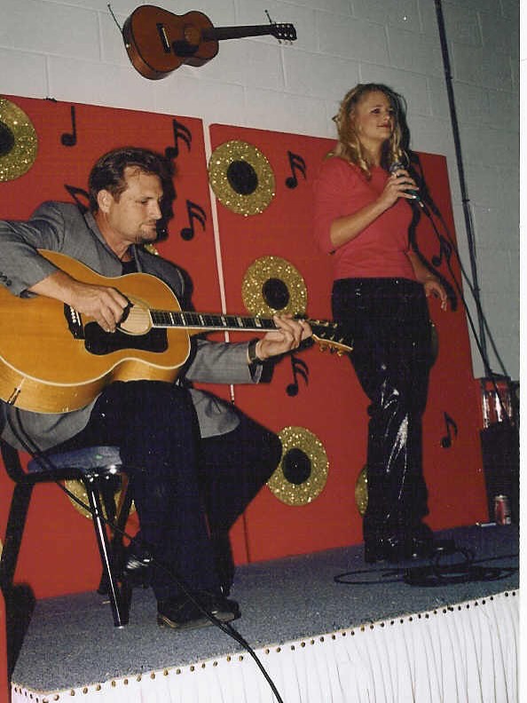mirandalambert's tweet image. Happy Father’s Day Rick Lambert. Thanks for teaching me how to hunt, fish, play guitar, write songs, clean a cast iron skillet and stay true to my roots. You’re the reason for my dimples and my love of Guy Clark , Haggard and John Prine. Love you daddy.