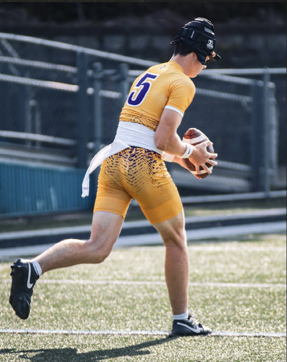 TylerBaleno3's tweet photo. Class of 27' 6’2 175lbs DB/ATH 
Can't wait to connect with Coach’s ⏰
Coach’s - DM for phone number. 

Film below ⬇️

🎥: https://t.co/zEa5EAlY0i https://t.co/wkhO1NXh1p