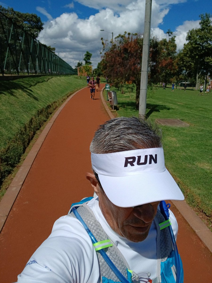 Jaime Villanueva 🇨🇴 (@jaimevillan_) on Twitter photo #AquiYaSeCorrio
Nos cumplimos con 15k de día del padre!
Para todos los que tienen una razón más para seguir adelante cada día! #FelizDiaDelPadre
#correr #runners #maraton #maratonista <a href="/Aca_Runners/">ProyectoAcáEntreRunners</a> <a href="/ManicomioRunner/">Manicomio Runner \m/ 🤪 \m/</a> <a href="/aida_tabla/">Aida Tabla 😃🏃♀️💖</a> <a href="/PpValdesS/">Pepe Valdes</a> <a href="/domelyAmaro/">Miss Pole 🍒</a> <a href="/franklinshark/">Franklin Oliveros </a> <a href="/Juanma_ak/">Juan Manuel</a> #AquiYaSeCorrio
Nos cumplimos con 15k de día del padre!
Para todos los que tienen una razón más para seguir adelante cada día! #FelizDiaDelPadre
#correr #runners #maraton #maratonista <a href="/Aca_Runners/">ProyectoAcáEntreRunners</a> <a href="/ManicomioRunner/">Manicomio Runner \m/ 🤪 \m/</a> <a href="/aida_tabla/">Aida Tabla 😃🏃♀️💖</a> <a href="/PpValdesS/">Pepe Valdes</a> <a href="/domelyAmaro/">Miss Pole 🍒</a> <a href="/franklinshark/">Franklin Oliveros </a> <a href="/Juanma_ak/">Juan Manuel</a>