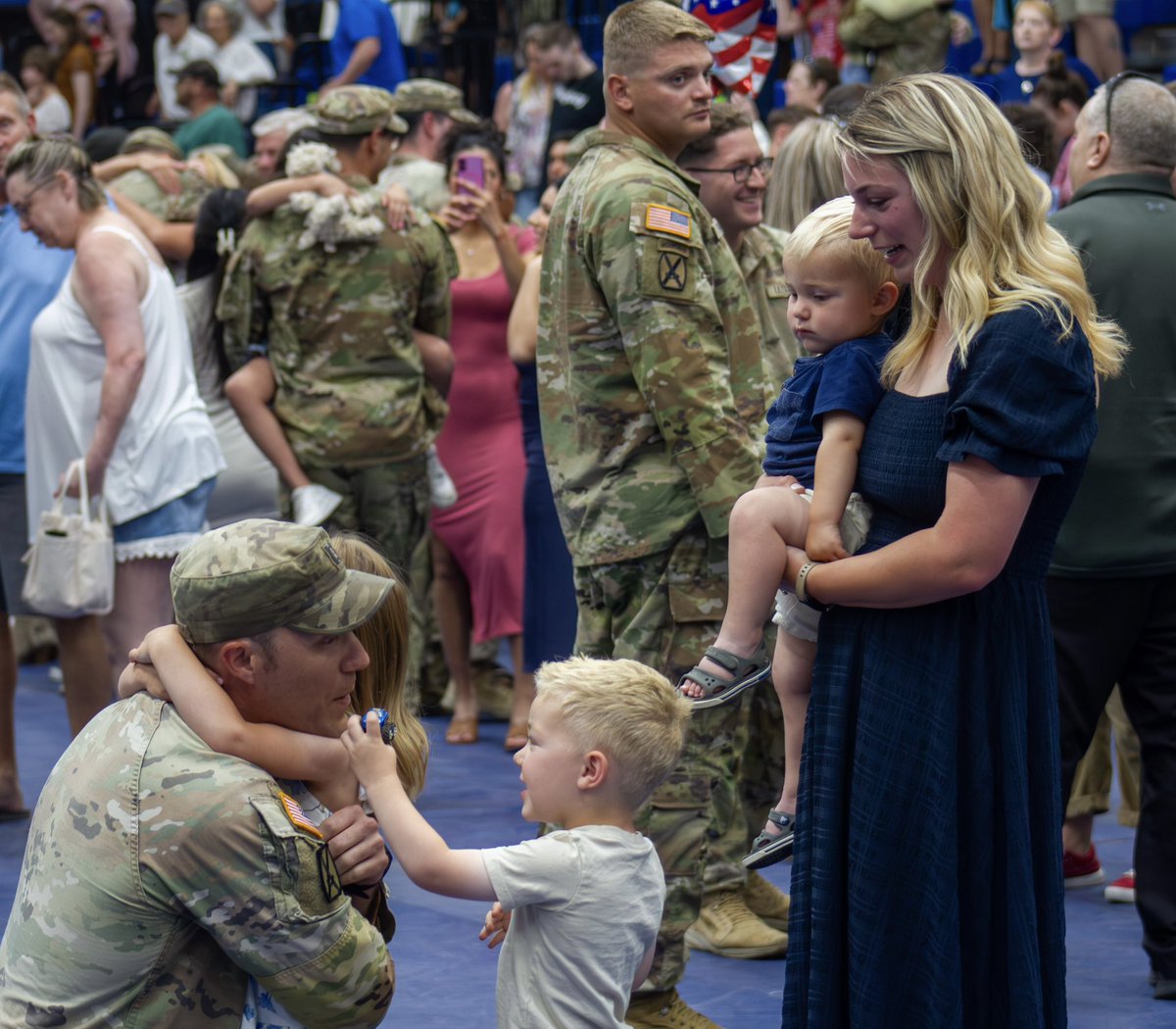 10th Mountain Div. (@10mtndiv) on Twitter photo To every father across the <a href="/10MTNDIV/">10th Mountain Div.</a> whether you're deployed, just returned, or supporting from home thank you for everything you do. Your courage, commitment, and love are what make our <a href="/USArmy/">U.S. Army</a> family strong.
#ClimbtoGlory #FathersDay
<a href="/FORSCOM/">FORSCOM 🇺🇸</a> <a href="/18airbornecorps/">XVIII Airborne Corps & Fort Bragg</a> To every father across the <a href="/10MTNDIV/">10th Mountain Div.</a> whether you're deployed, just returned, or supporting from home thank you for everything you do. Your courage, commitment, and love are what make our <a href="/USArmy/">U.S. Army</a> family strong.
#ClimbtoGlory #FathersDay
<a href="/FORSCOM/">FORSCOM 🇺🇸</a> <a href="/18airbornecorps/">XVIII Airborne Corps & Fort Bragg</a>