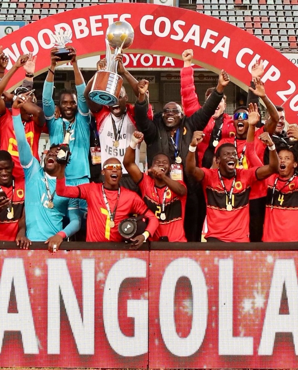 Enorme orgulho de ser angolano, de representar Angola e de vencer por Angola 🇦🇴♥️

É e será sempre por Angola 🇦🇴🫡

Não por força nem por poder, mas pelo meu Espírito.

Zechariah 4:6

Gloria A Jesus sempre 💡☝🏿

Época 2024/2025 🔒🙏🏿

É Nossaaa 🏆🥇🍾😍