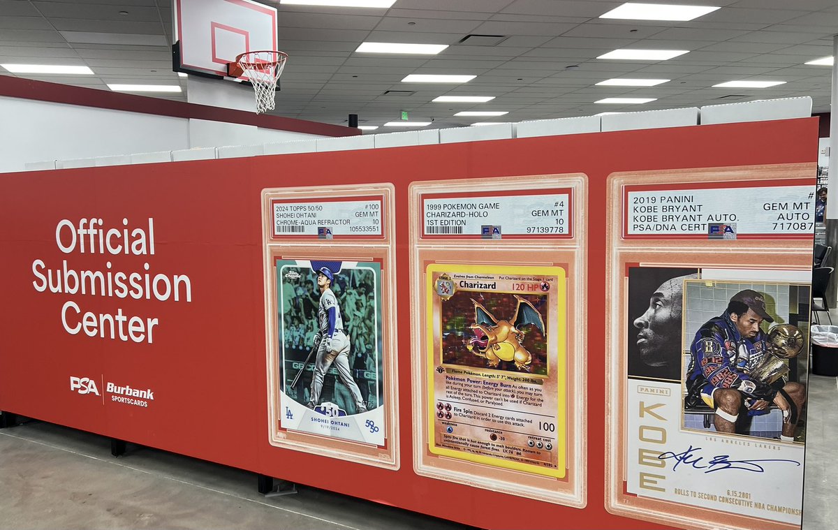 We have arrived <a href="/BurbankCards/">Burbank Sportscards</a> 👊 

Met the Cardfather. Super nice guy ✌️