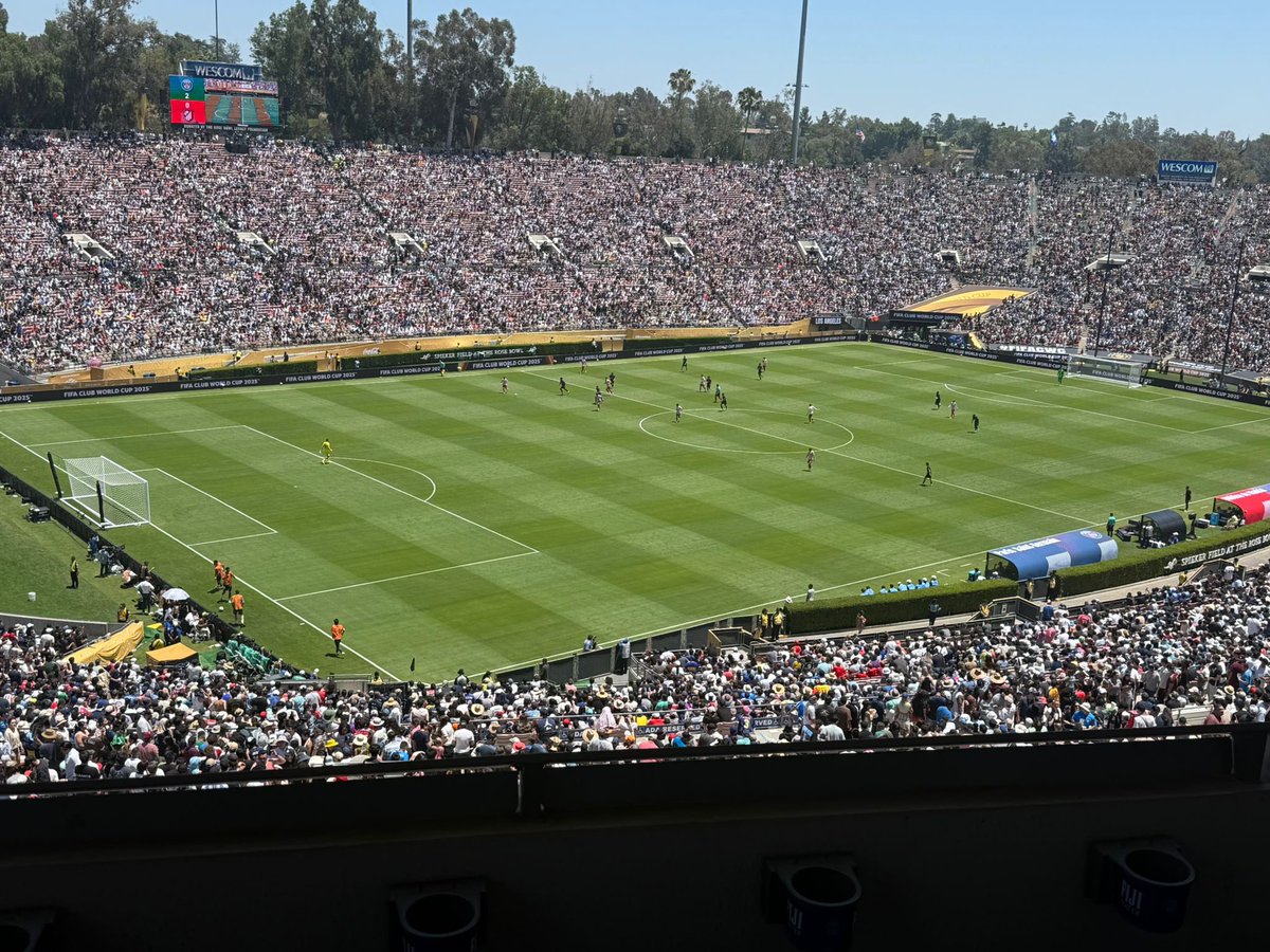 Nicolas Batum (@nicolas88batum) on Twitter photo Allez <a href="/PSG_inside/">Paris Saint-Germain</a> 🔵🔴 Allez <a href="/PSG_inside/">Paris Saint-Germain</a> 🔵🔴
