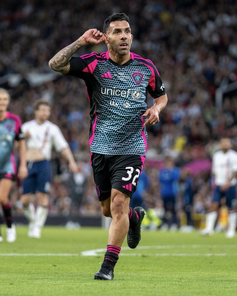 Carlos Tevez has scored FOUR goals at Old Trafford, giving it the 👉👂 for EVERY SINGLE GOAL! 😂🩵 #SoccerAid