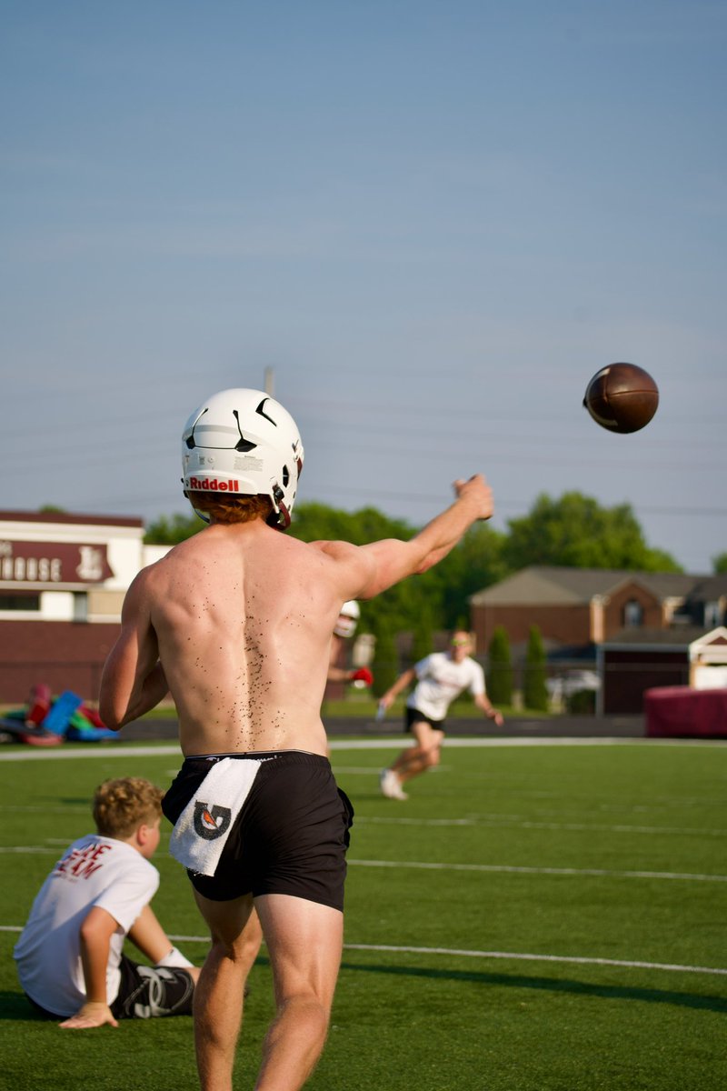lukefaler7's tweet image. Had a great first 7 on 7 against Springboro. It was super fun and competitive! Season is right around the corner
@CoachMicahFaler
@Coach_Pflug
@CoachShanefelt
@BradMaendler