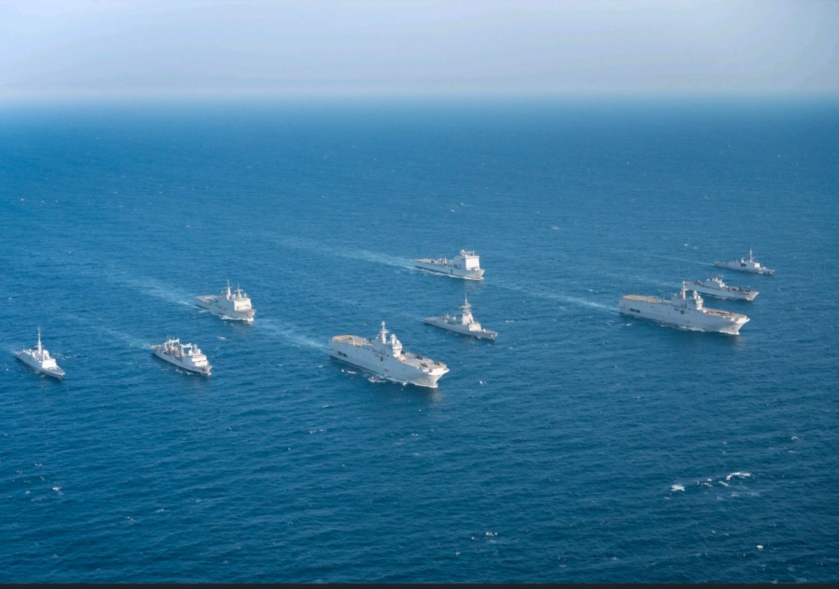 RFALymeBay's tweet image. @rfalymebay Completes her second NATO Exercise e of the year - this time OP CATAMARAN. RFA Lyme Bay supplied Amphibious support to the multi-national task force.
