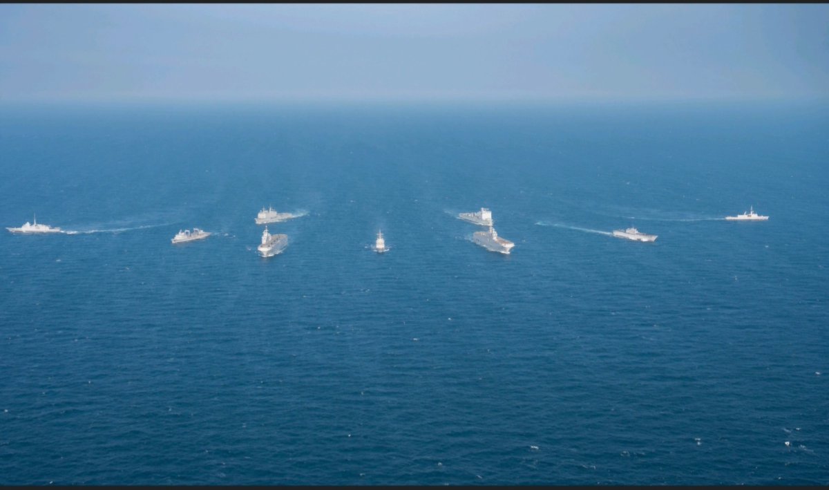 RFALymeBay's tweet image. @rfalymebay Completes her second NATO Exercise e of the year - this time OP CATAMARAN. RFA Lyme Bay supplied Amphibious support to the multi-national task force.