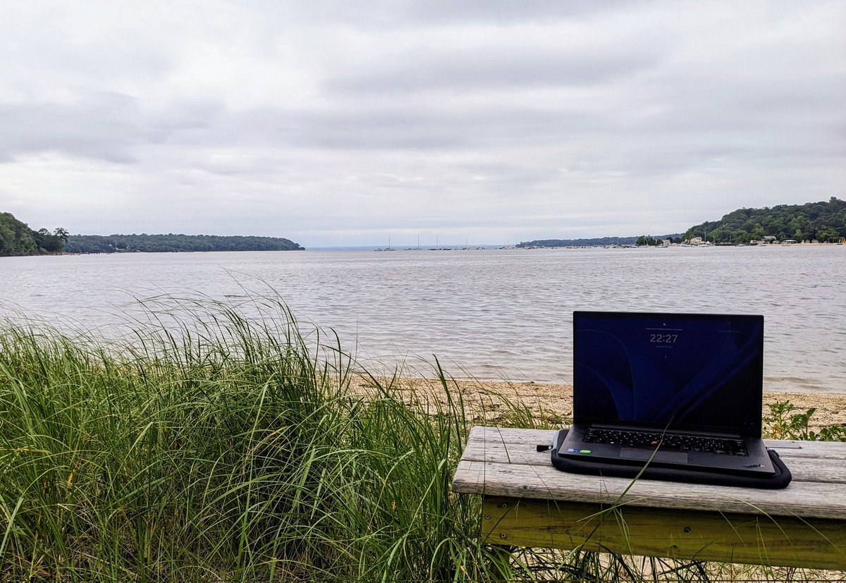 New favorite writing spot at the beach of Cold Spring Harbor Laboratory 😙🌊