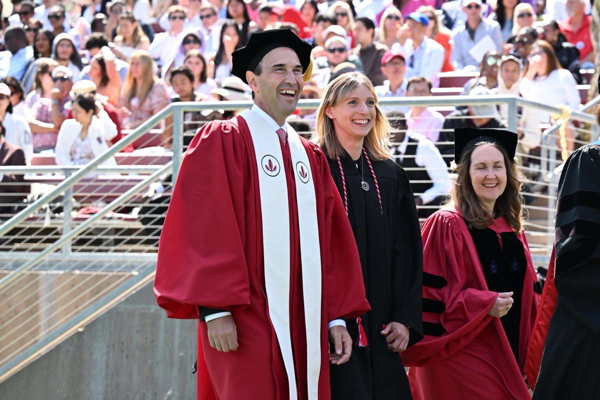 A full-circle commencement for our program! ❤️🌲

Congratulations to our 2025 graduates! 🎓

#GoStanford